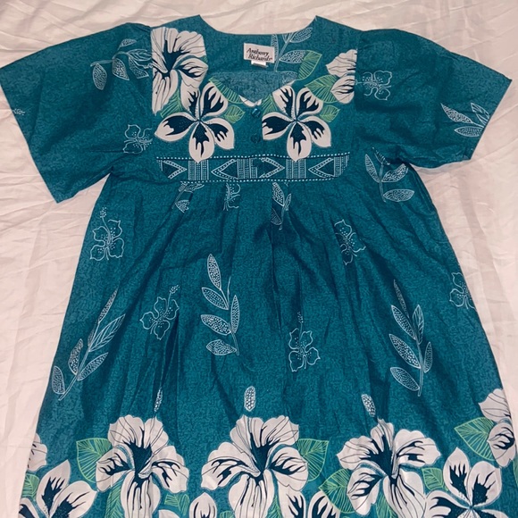 Other - Womens night gown dress